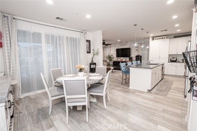 Detail Gallery Image 6 of 32 For 30565 Ticonderoga, Murrieta,  CA 92563 - 3 Beds | 2/1 Baths