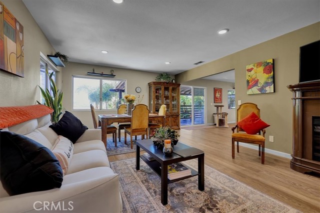 33230 Hollister, Lake Elsinore CA: https://media.crmls.org/medias/3946f6bb-a446-4670-ae82-5dd2e5b3ff20.jpg