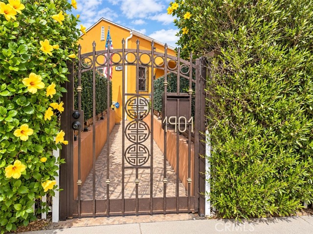 1901 West 64th Street