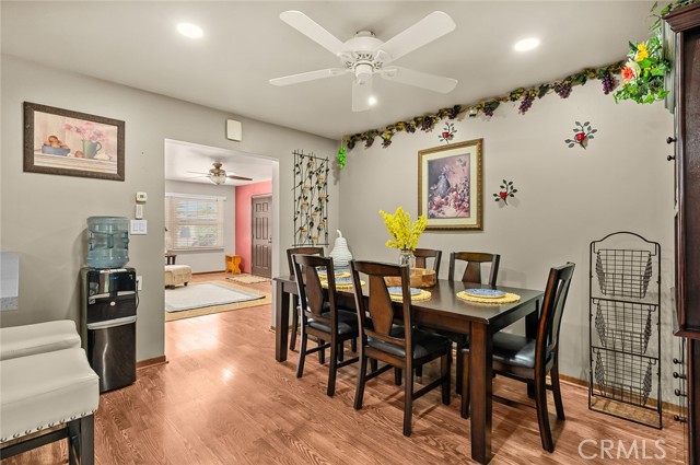 Detail Gallery Image 11 of 38 For 5026 W Roberts, Santa Ana,  CA 92704 - 4 Beds | 2 Baths