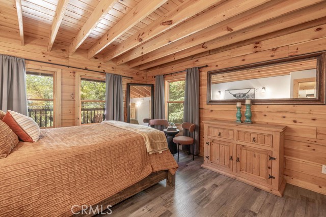 893 Silver Tip Drive, Big Bear CA: https://media.crmls.org/medias/394749c3-8d57-47bf-8290-e6b5a2a650d2.jpg