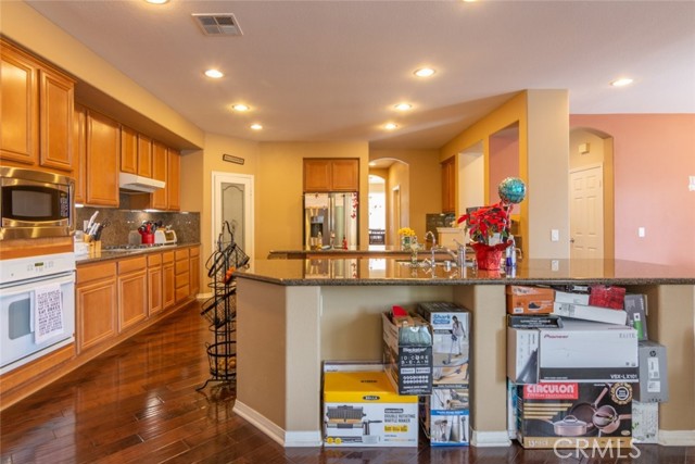 Detail Gallery Image 19 of 43 For 23806 Mission Puebla, Valencia,  CA 91354 - 5 Beds | 3/1 Baths