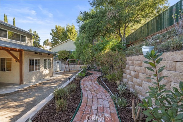 18740 Vicci Street photo 33