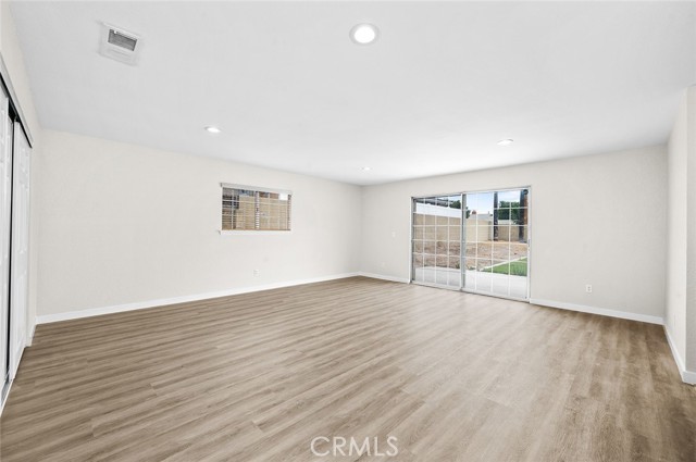 1302 N San Antonio Avenue, Upland CA: https://media.crmls.org/medias/3947de73-469e-448d-a9dd-95428dc52755.jpg