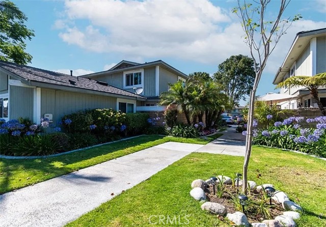 Detail Gallery Image 16 of 18 For 16423 Vista Roma Cir, Huntington Beach,  CA 92649 - 2 Beds | 1 Baths