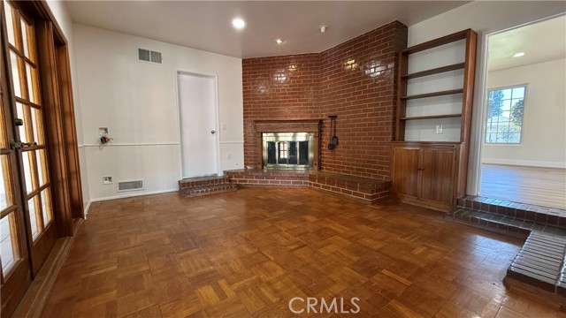 Detail Gallery Image 14 of 26 For 1048 E 45th Way, Long Beach,  CA 90807 - 3 Beds | 2 Baths