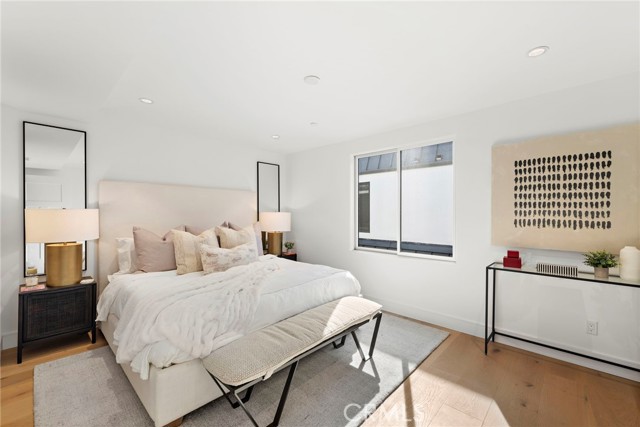 Detail Gallery Image 14 of 29 For 20462 Santa Ana Ave #F,  Newport Beach,  CA 92660 - 3 Beds | 3 Baths