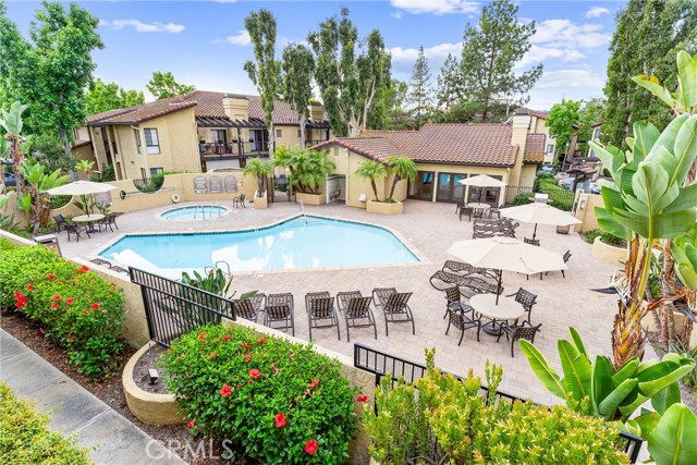 25641 Indian Hill Lane, Laguna Hills CA: https://media.crmls.org/medias/39496752-2dc1-45b9-a77f-0aa0656e9c61.jpg