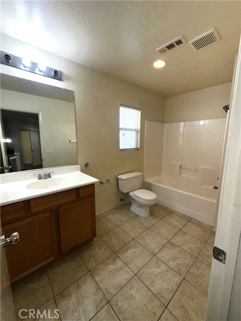 Detail Gallery Image 22 of 27 For 9374 Sapphire Ave, Hesperia,  CA 92344 - 4 Beds | 2/1 Baths