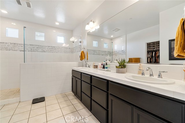 Detail Gallery Image 24 of 36 For 281 Emperor Way, Fresno,  CA 93618 - 3 Beds | 2 Baths