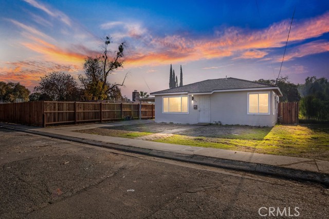 Detail Gallery Image 1 of 12 For 913 W Santa Fe Ave, Merced,  CA 95340 - 2 Beds | 1 Baths