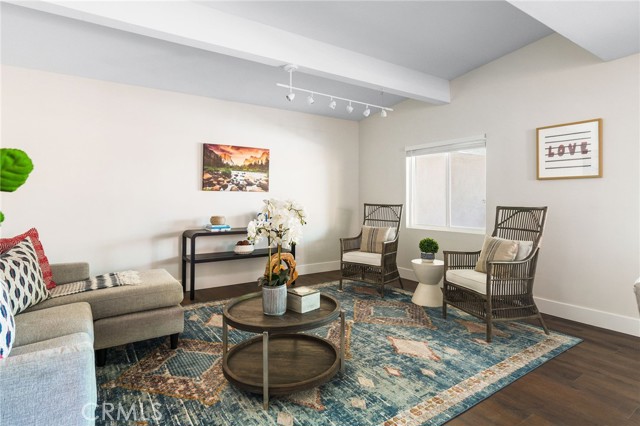 112 W Norwood Place, San Gabriel CA: https://media.crmls.org/medias/3949fb6c-7c26-48dc-bac1-0706b47ee340.jpg