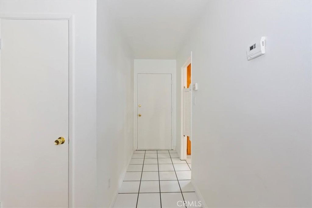 https://media.crmls.org/medias/394a25cb-4751-45b3-b12f-17660f1456fc.jpg?preset=X-Large