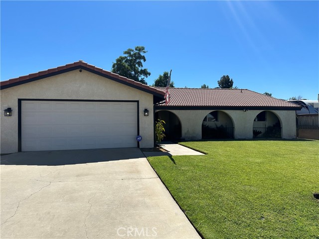 Detail Gallery Image 1 of 1 For 12737 Lantana Ave, Yucaipa,  CA 92399 - 3 Beds | 2 Baths