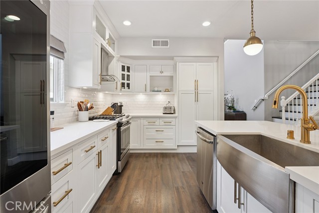 Detail Gallery Image 9 of 37 For 5179 Knollwood Way, Woodland Hills,  CA 91364 - 4 Beds | 3 Baths