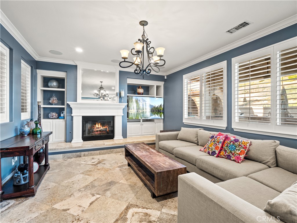 MLS #SR25253604 image #8