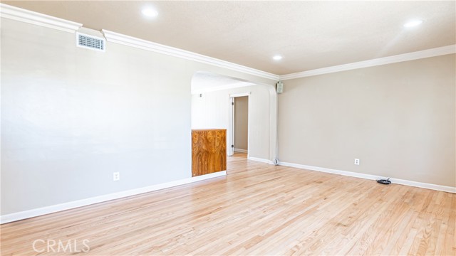 Image 5 of 35 For 5449 Fairbrook Street