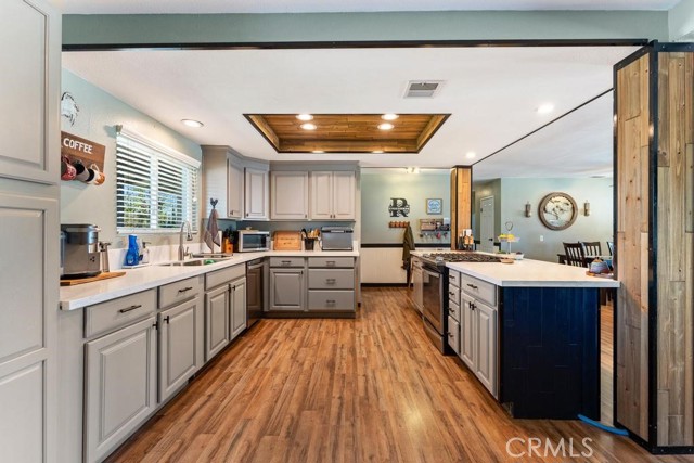 Detail Gallery Image 5 of 33 For 1581 Hackney St, Hemet,  CA 92543 - 3 Beds | 2 Baths