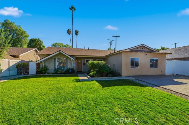 Detail Gallery Image 2 of 36 For 23010 Hartland, West Hills,  CA 91307 - 3 Beds | 2 Baths