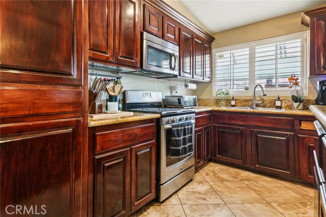 9642 Aero Drive, Pico Rivera CA: https://media.crmls.org/medias/394c00c5-0f72-484e-8001-23880873c549.jpg