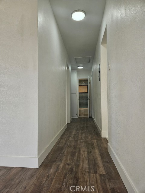 Detail Gallery Image 10 of 16 For 3373 Los Flores Bld, Lynwood,  CA 90262 - 3 Beds | 2 Baths