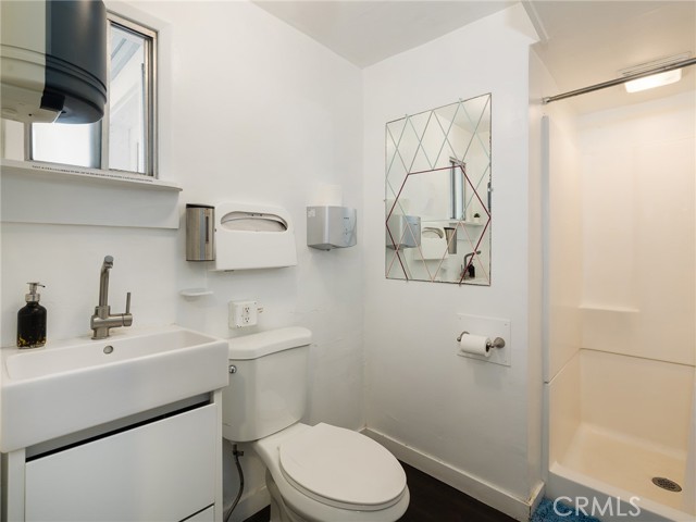 Detail Gallery Image 15 of 42 For 221 Concord St, El Segundo,  CA 90245 - – Beds | – Baths