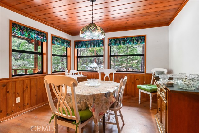 Detail Gallery Image 14 of 33 For 41524 Alder Dr, Forest Falls,  CA 92339 - 2 Beds | 2 Baths