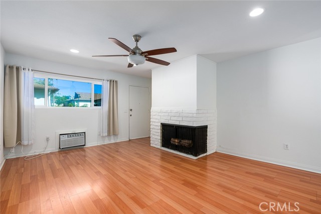 Detail Gallery Image 4 of 26 For 1800 E Heim Ave #15,  Orange,  CA 92865 - 2 Beds | 2 Baths