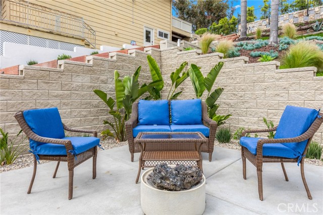 Detail Gallery Image 2 of 29 For 605 Avenida Los Flores, San Clemente,  CA 92672 - 4 Beds | 2/1 Baths