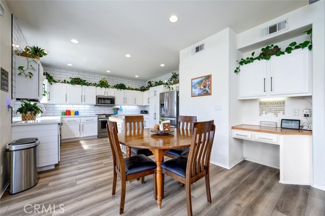 Detail Gallery Image 16 of 67 For 1281 Carriage Ln, Corona,  CA 92878 - 5 Beds | 3 Baths