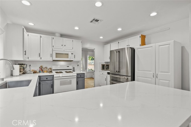 Detail Gallery Image 19 of 35 For 13247 Mission Tierra Way, Granada Hills,  CA 91344 - 4 Beds | 2 Baths