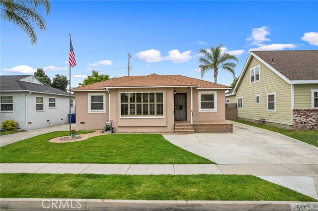 6113 Freckles Rd, Lakewood, CA 90713