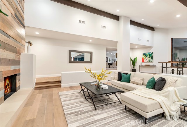 39508287 0905 4405 8eb9 F6fad5476997