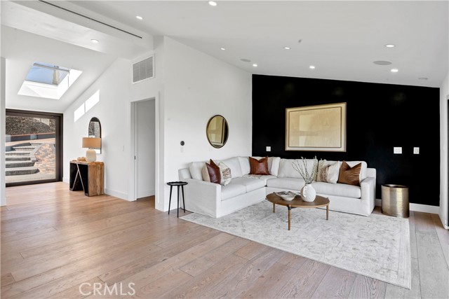 Detail Gallery Image 6 of 28 For 28056 Palos Verdes Drive East, Rancho Palos Verdes,  CA 90275 - 6 Beds | 4/1 Baths