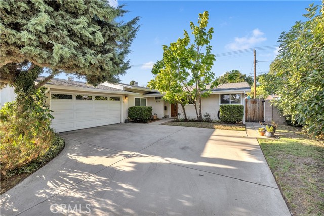 16339 Gledhill St, North Hills, CA 91343