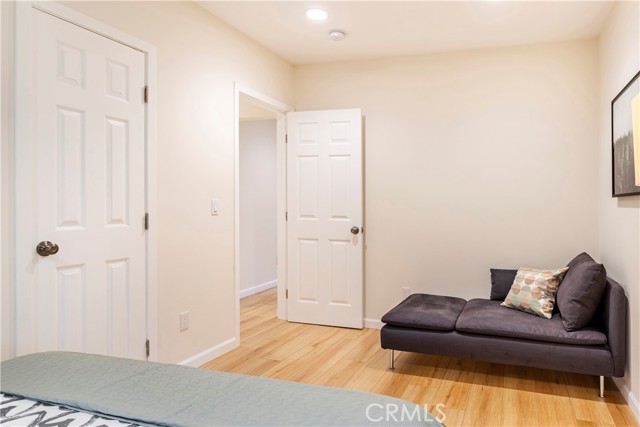 239 W Hillcrest Boulevard, Inglewood CA: https://media.crmls.org/medias/3952a11a-f12b-4bf0-a652-2a1f7997feb9.jpg