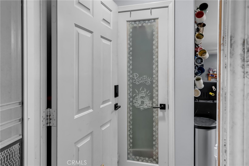 https://media.crmls.org/medias/39531c80-bcff-496a-b58d-e3b4bdb6c776.jpg?preset=X-Large