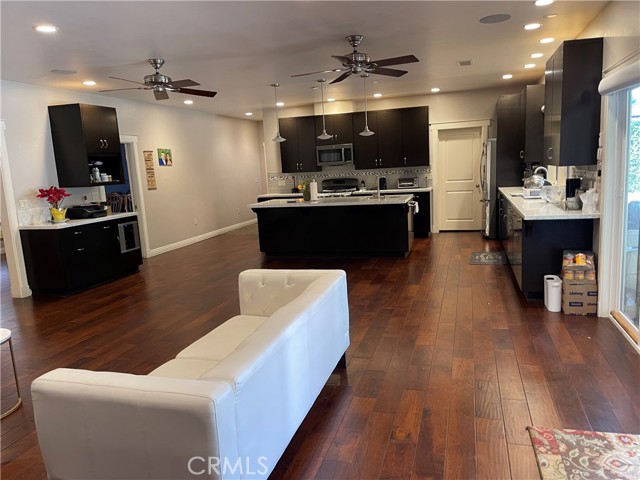 Detail Gallery Image 5 of 40 For 17183 Sunburst, –,  CA 91325 - 3 Beds | 4/1 Baths