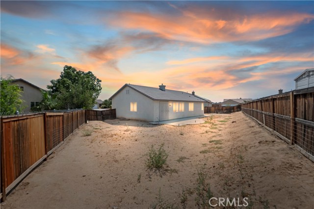 Detail Gallery Image 5 of 31 For 14849 Wigwam Ct, Victorville,  CA 92394 - 5 Beds | 3 Baths