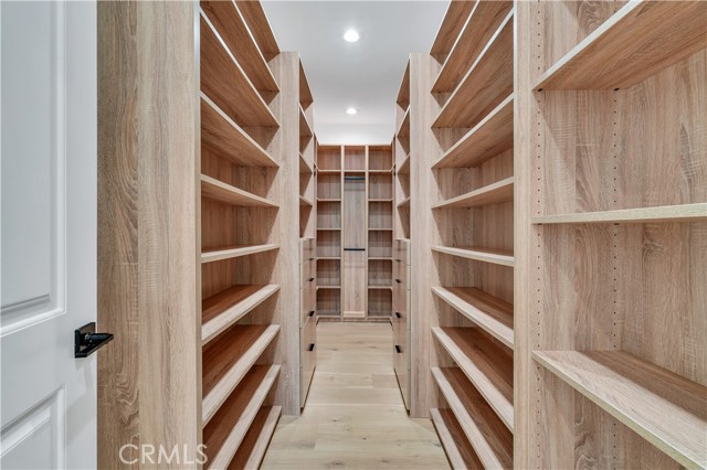 Detail Gallery Image 21 of 57 For 13838 Milbank St, Sherman Oaks,  CA 91423 - 4 Beds | 4 Baths