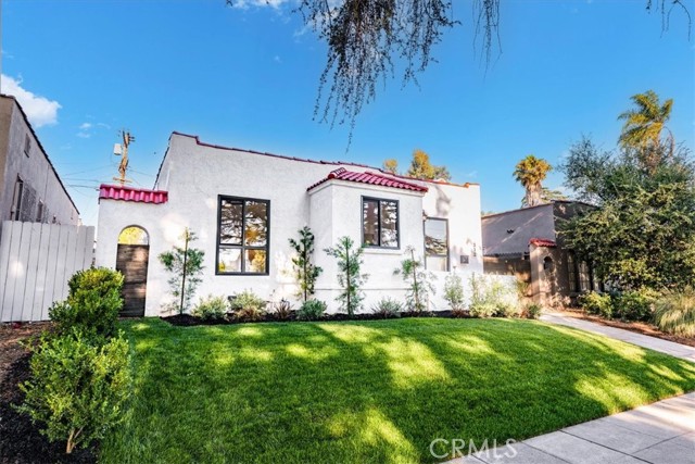 Detail Gallery Image 4 of 25 For 312 N Bronson Ave, Los Angeles,  CA 90004 - 2 Beds | 1 Baths