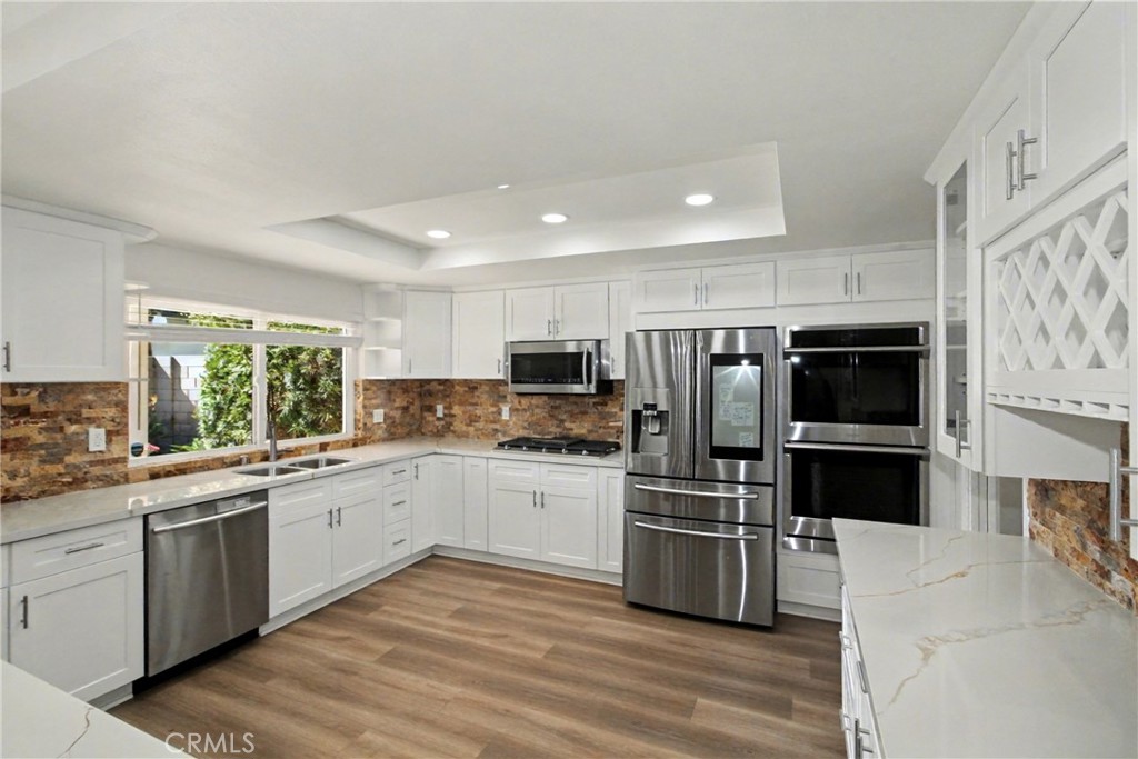 MLS #OC25258618 image #9