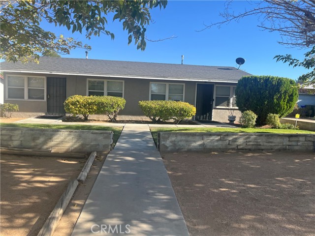 14703 MESA DR, Victorville CA: https://media.crmls.org/medias/39554f03-ff03-4f19-9e0a-ccf42b8e2a59.jpg