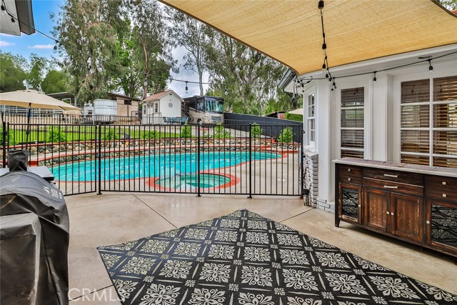 Detail Gallery Image 50 of 73 For 922 Carefree Dr, Simi Valley,  CA 93065 - 4 Beds | 4 Baths