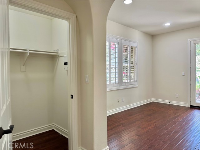 50 Winding Way, Irvine CA: https://media.crmls.org/medias/39568955-f0d1-4b39-89d8-079ea0bc8750.jpg