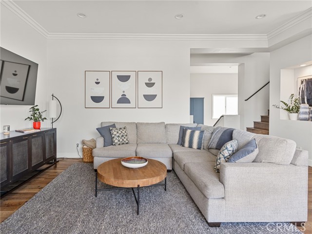 Detail Gallery Image 7 of 32 For 3506 Blossom Ln #C,  Redondo Beach,  CA 90278 - 3 Beds | 2/1 Baths