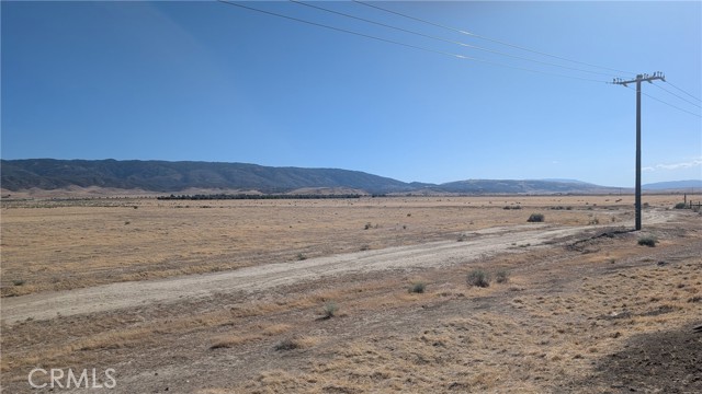 275 W Avenue B, Lancaster CA: https://media.crmls.org/medias/395736c2-3a1d-438d-b7dc-04bf9ec94228.jpg