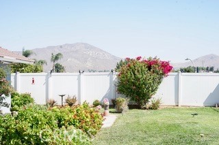 4092 Sandpiper Drive, Jurupa Valley CA: https://media.crmls.org/medias/395750ae-fa18-4491-a8bd-79fc92c4ad7f.jpg