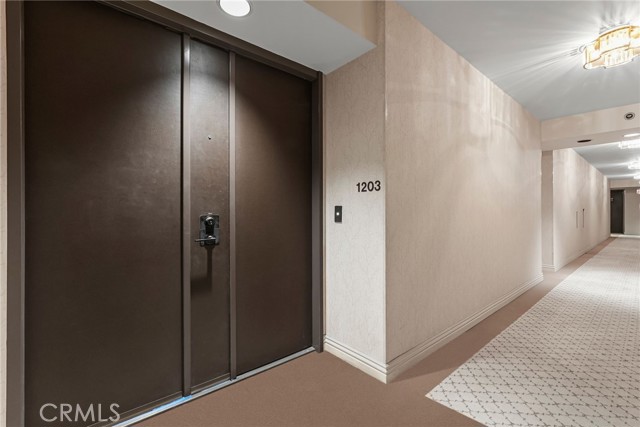 Detail Gallery Image 6 of 66 For 222 Monterey Rd #1203,  Glendale,  CA 91206 - 2 Beds | 2 Baths