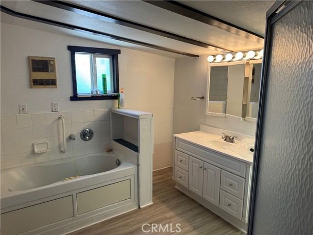 Detail Gallery Image 8 of 14 For 21895 Biloxi Rd, Apple Valley,  CA 92307 - 3 Beds | 1 Baths